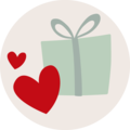 Ein liebevoll gestaltetes Geschenk mit einem grünen Paket und zwei roten Herzen.